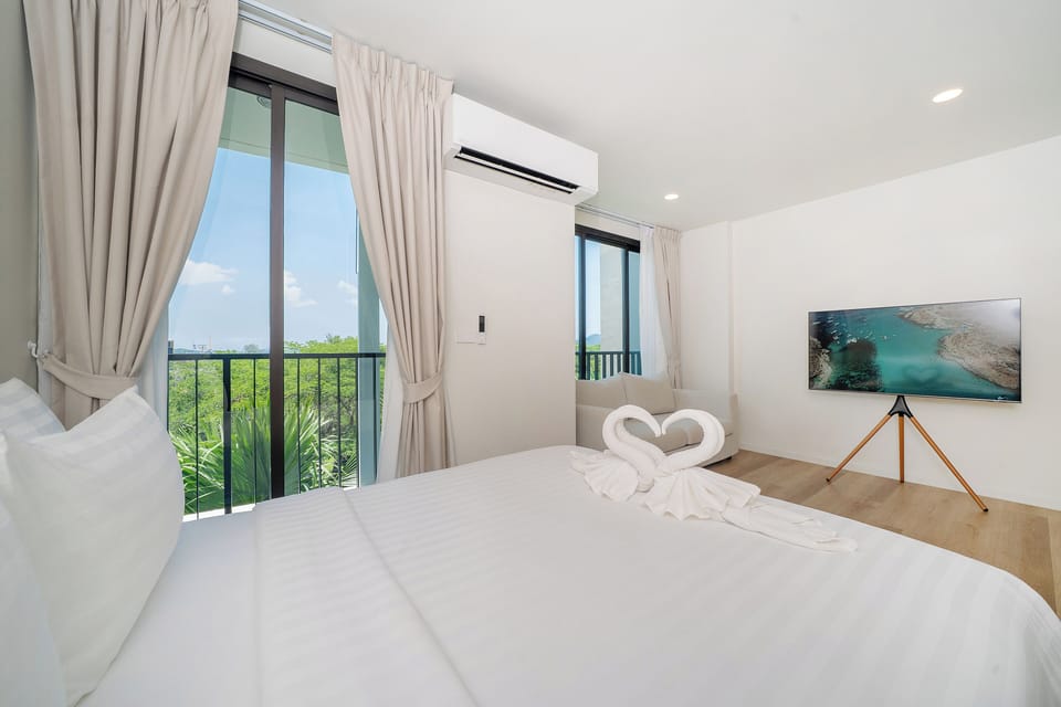 Apartment, Non Smoking, Balcony | In-room safe, iron/ironing board, free WiFi