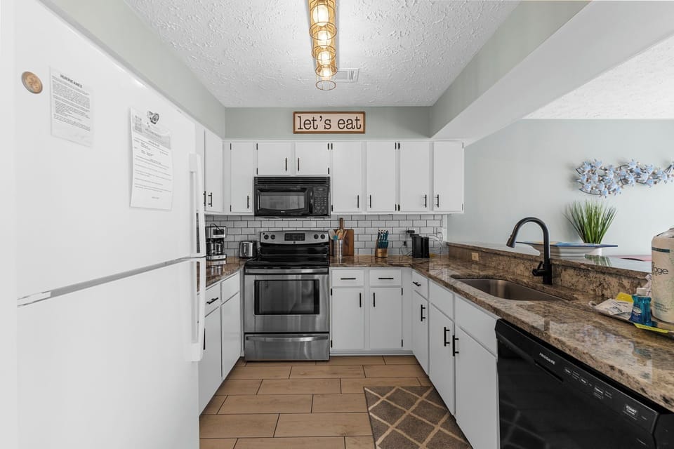 Fully equipped kitchen