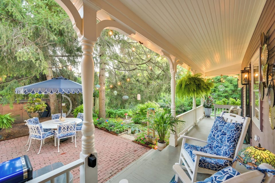 Shared Deck & Patio