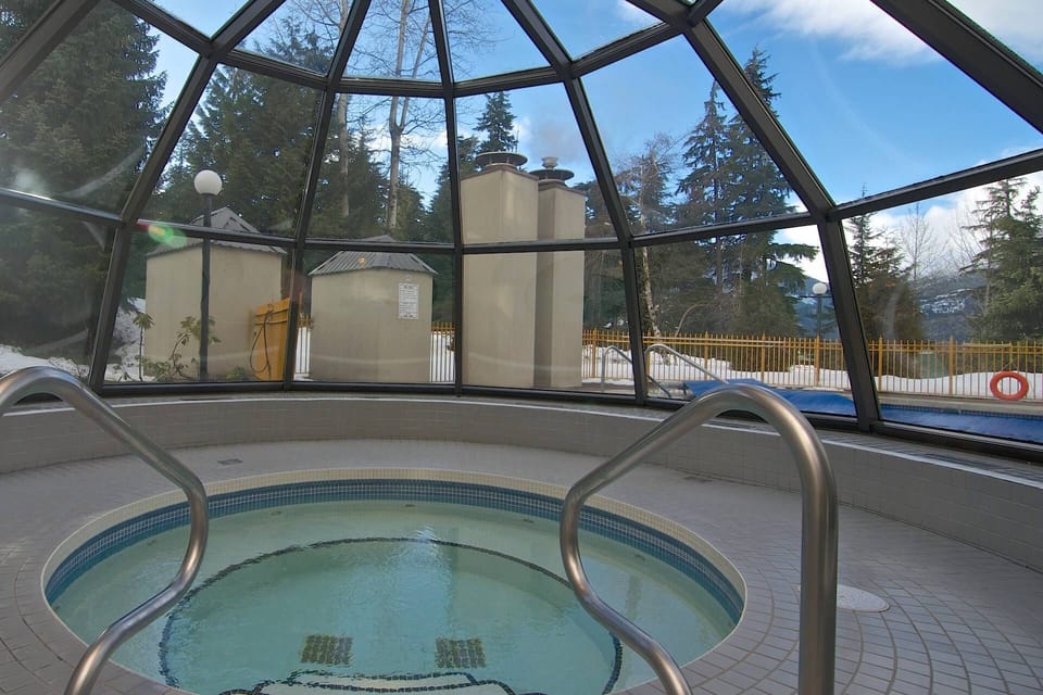 Covered dome hot tub