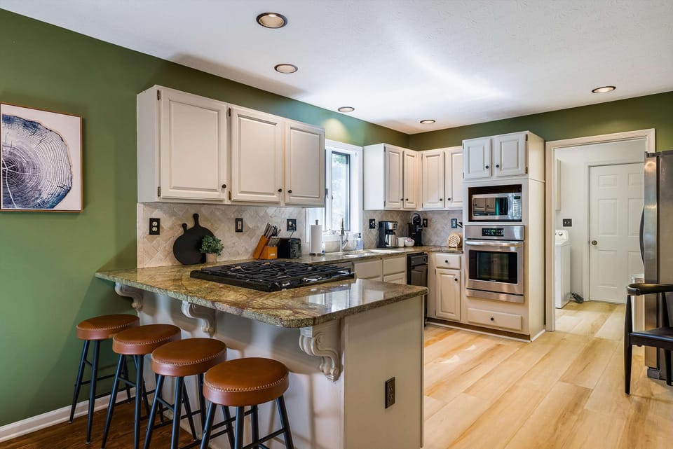 Looks like a magazine, feels like home. This kitchen is ready for your next great meal.