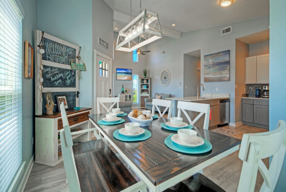 Dining area adjacent to the living room.