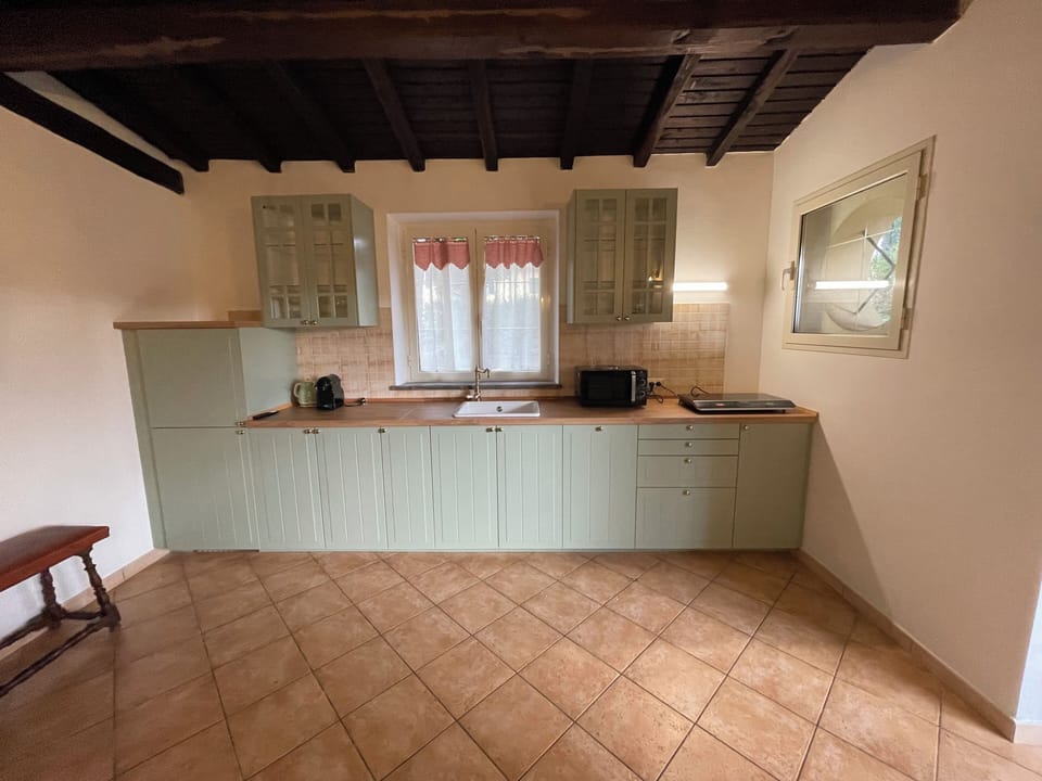 Family Apartment, Garden View | Private kitchen