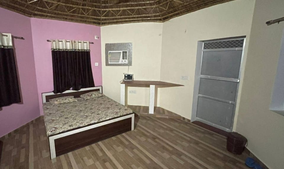 Deluxe Cottage, Air conditioning | Desk, WiFi (free)