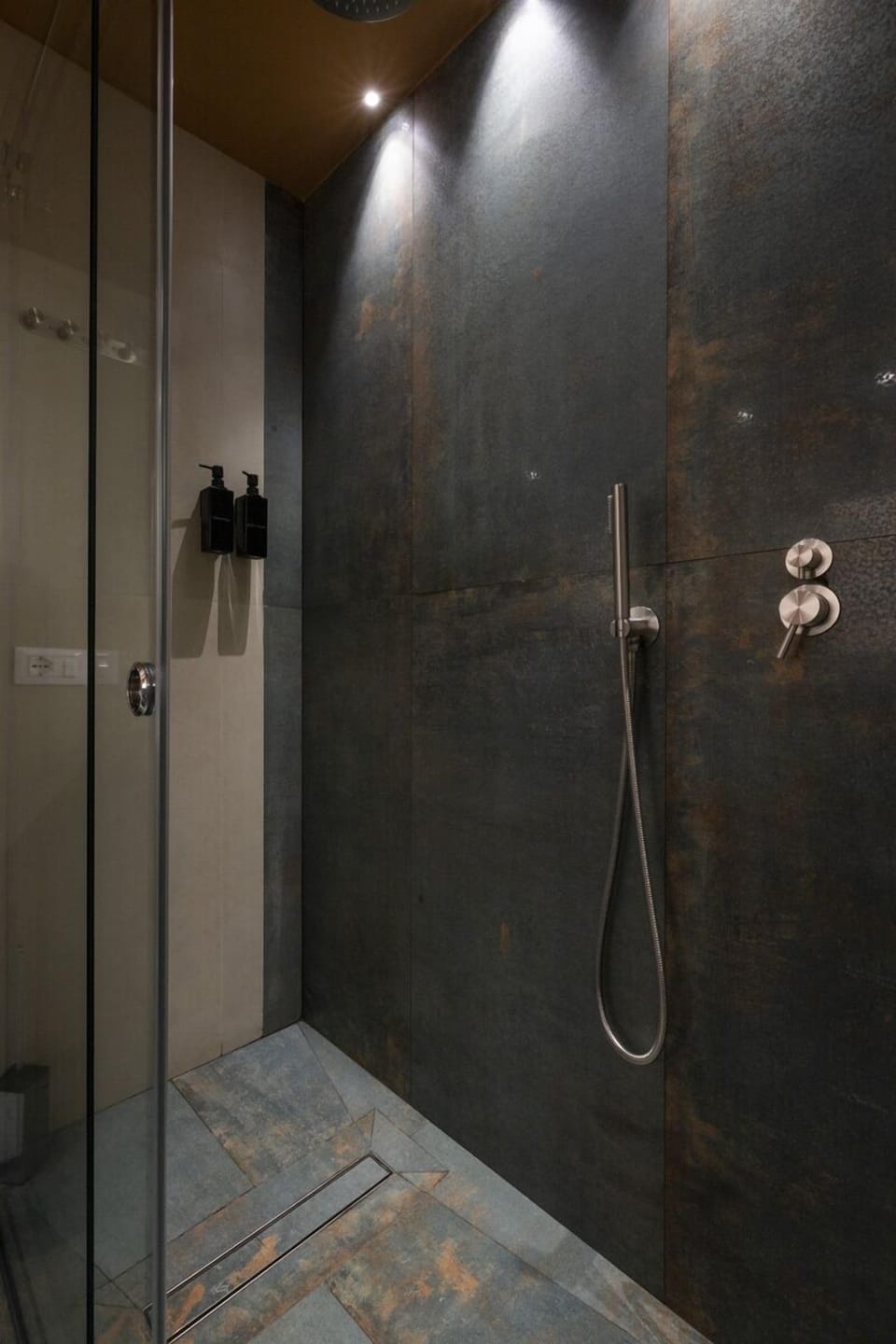 Double Room, Private Bathroom | Bathroom | Slippers, bidet