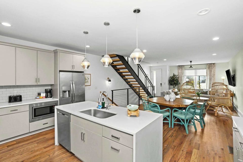Fully Stocked Kitchen