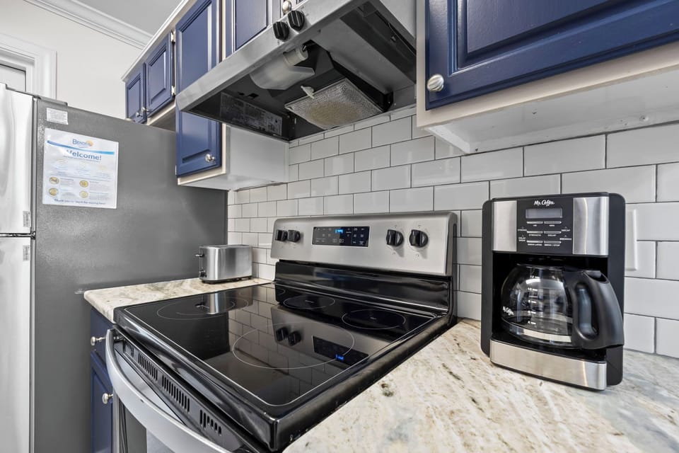 Ocean Reef 107 - Kitchen Area