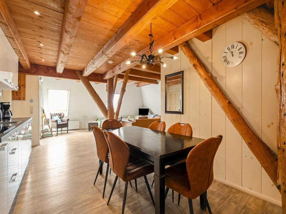 Apartment | Dining