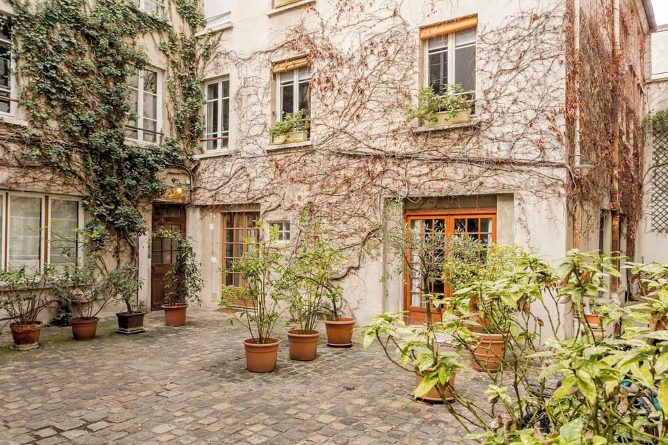 cour de l'immeuble