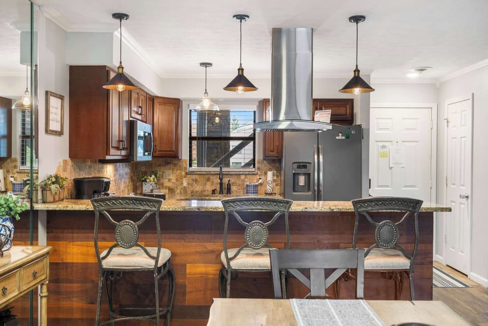 Sip morning coffee or grab a bite at the kitchen counter, seating 3​