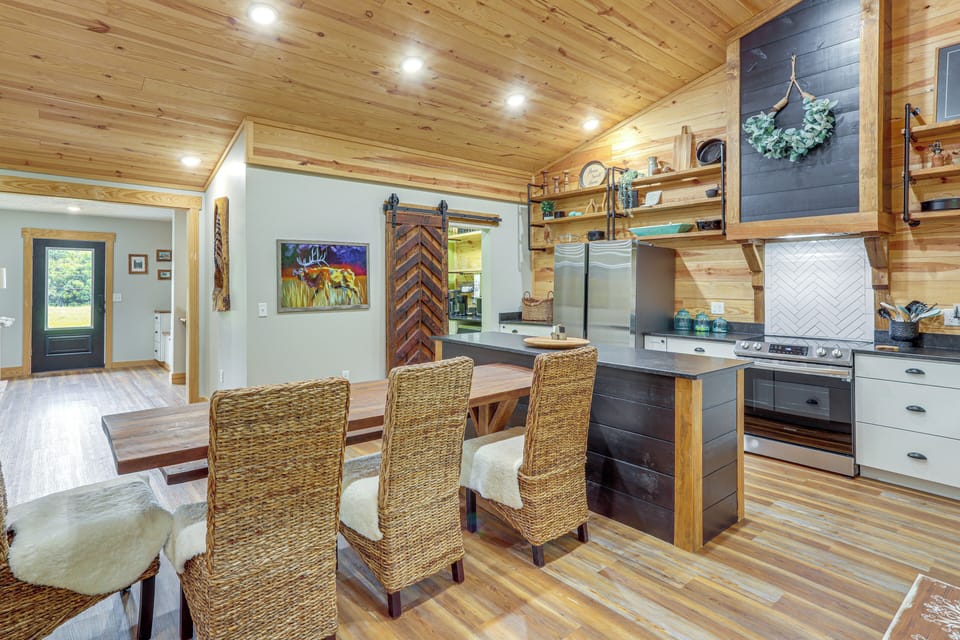 House (4 Bedrooms) | Interior