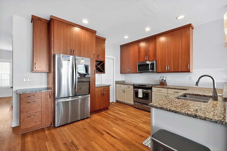 1106_Fort_Fisher_Blvd_N_Carolina_Beach_NC_28428_USA-Kitchen-IMG_0863