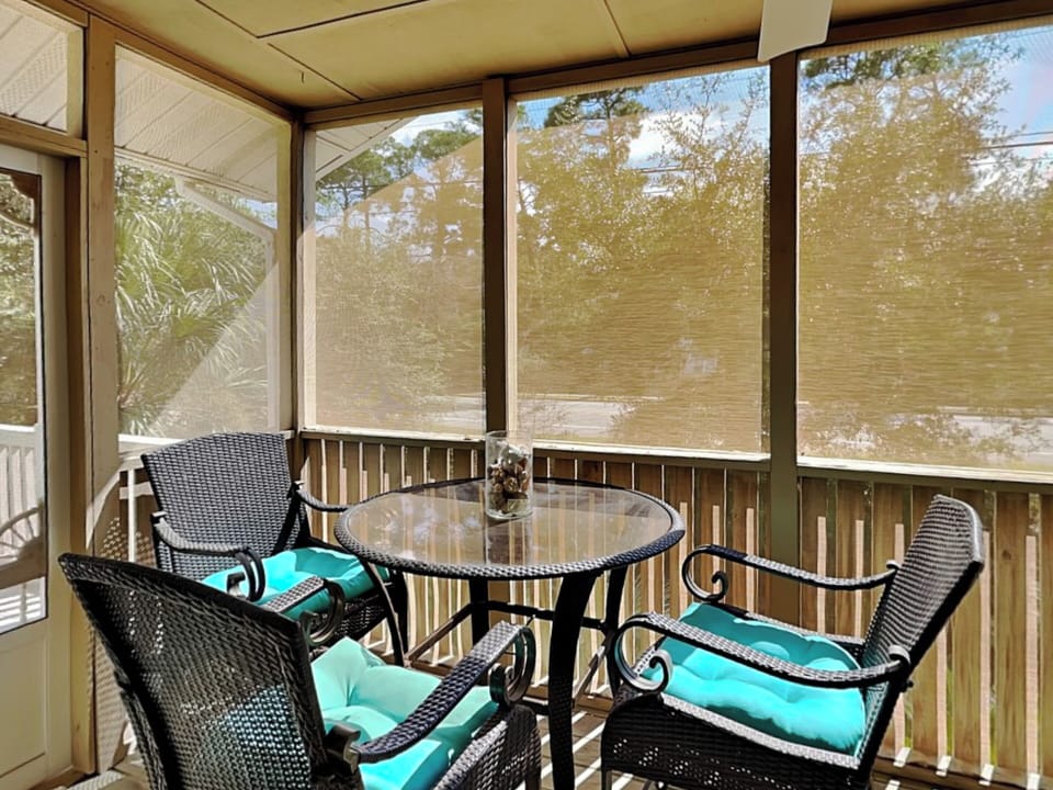 Dine Out On The Screened-In Porch