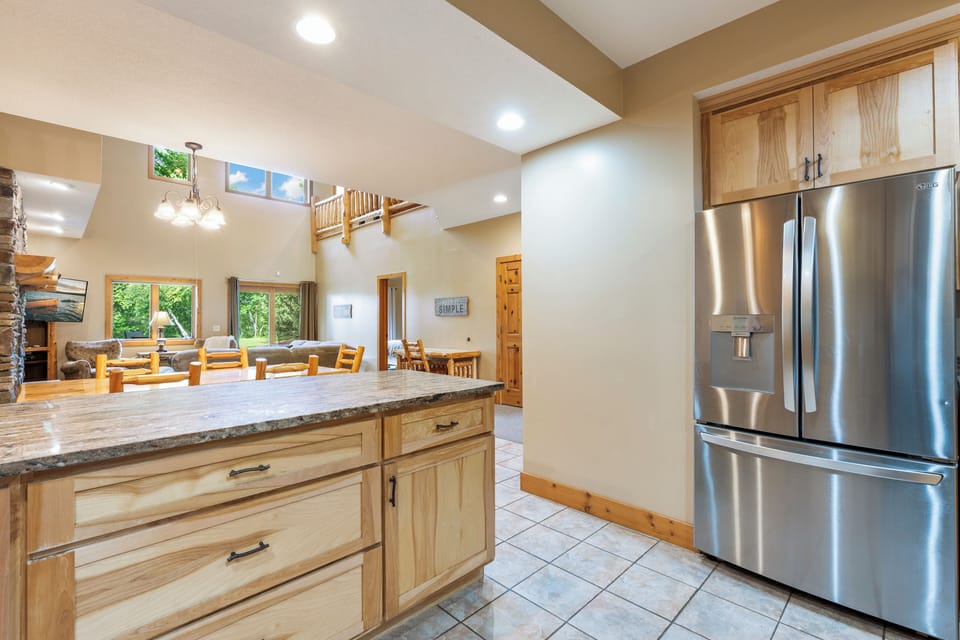 Open Floor plan - great natural light