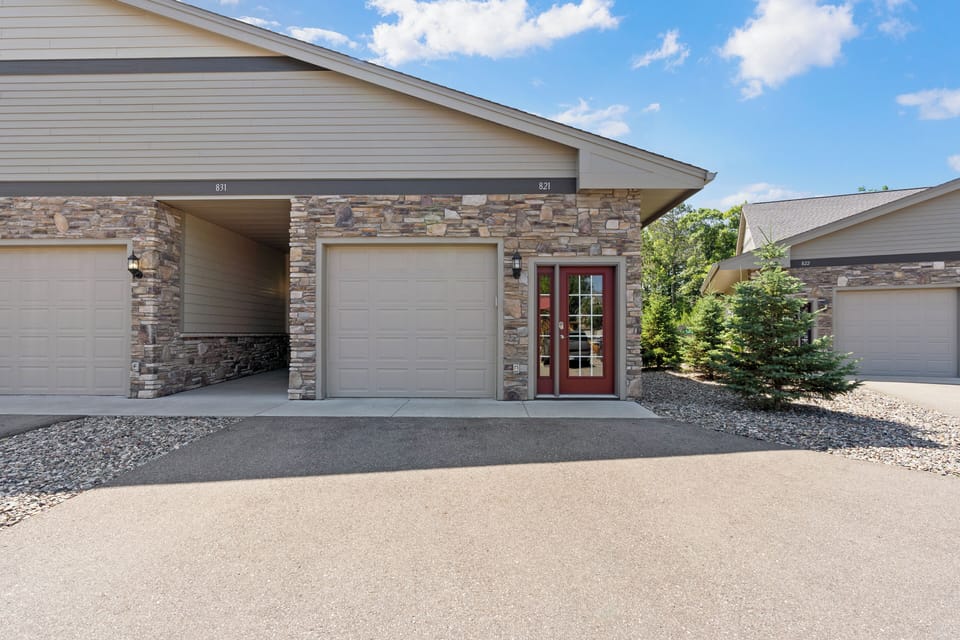Entrance and Garage Access to Unit 821
