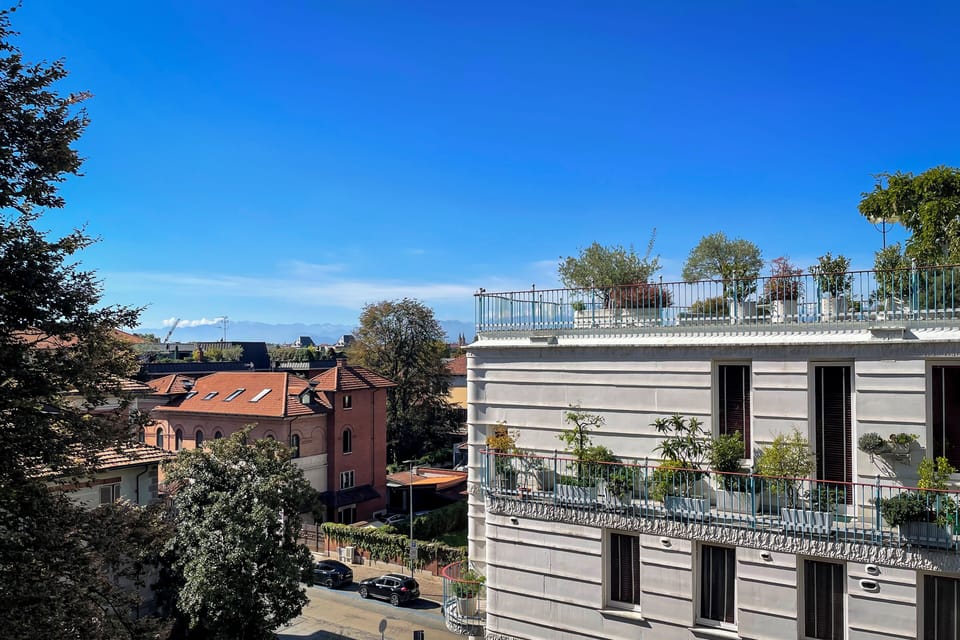 Superior Apartment, Mountain View, Tower | Mountain view