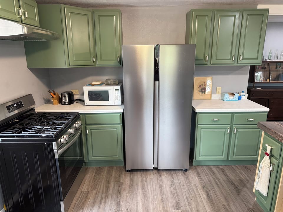Oven and refrigerator.