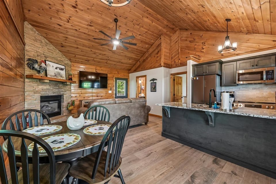 13-Dining Room