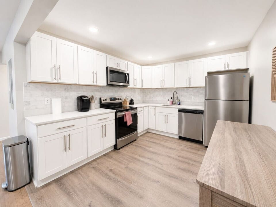 Spacious kitchen with everything you need to cook at home.