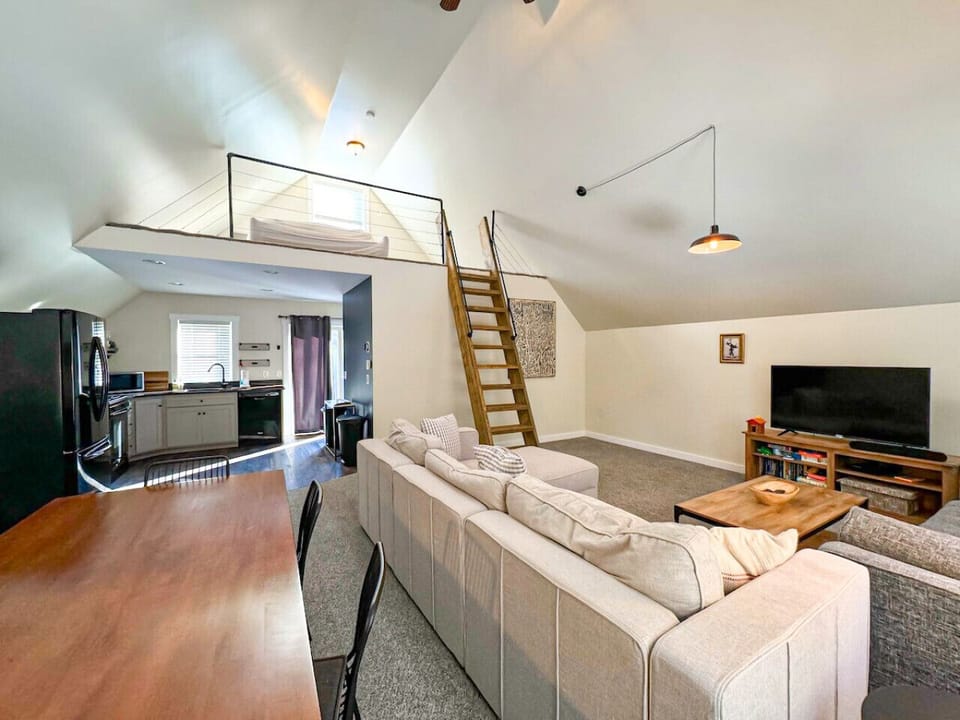 pacious, inviting living area for family and friends