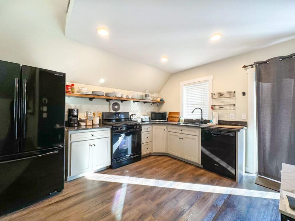 Spacious kitchen, perfect for preparing family meals.