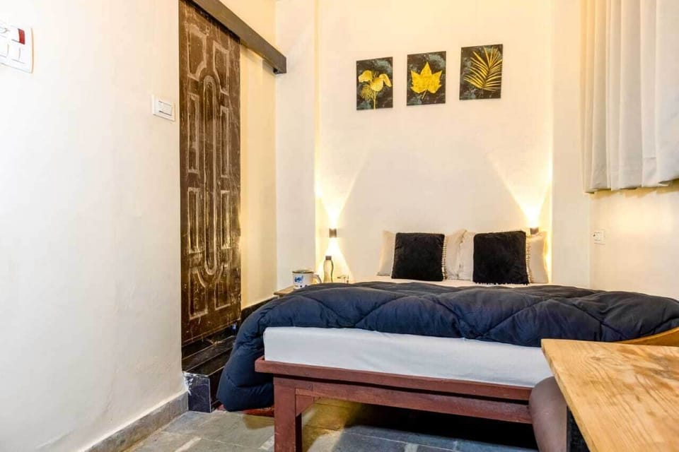 Double Room | Iron/ironing board, free WiFi