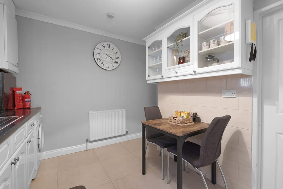 Family House, Patio | Dining room
