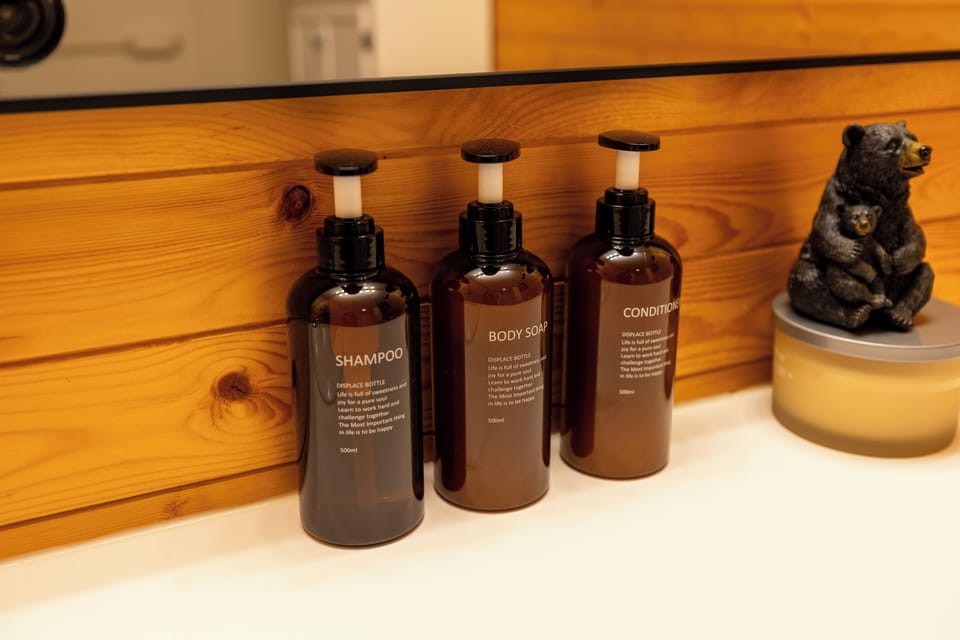 Bathroom amenities