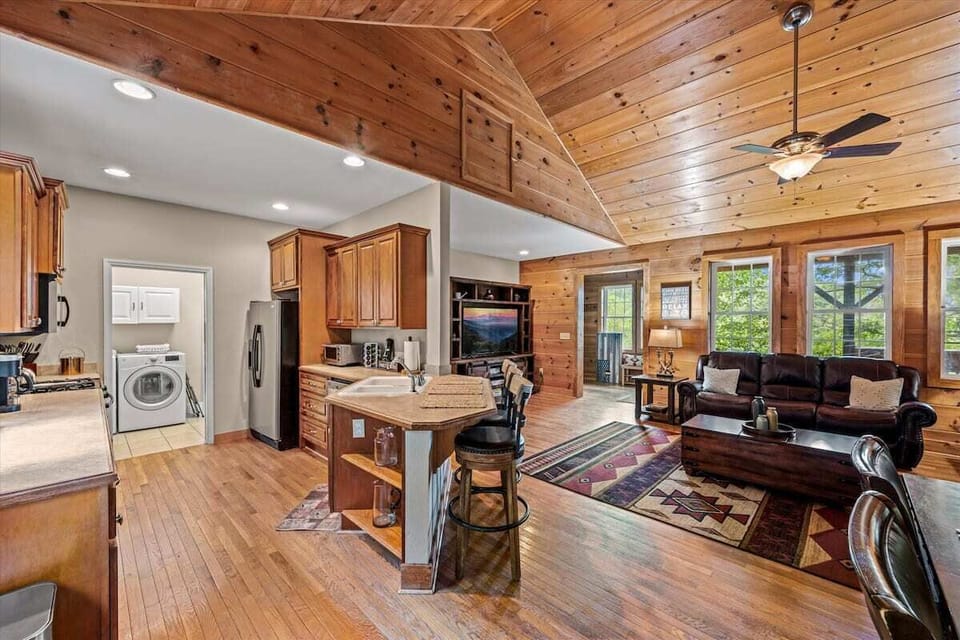 Fully stocked kitchen with all the amenities you need to prepare your meals