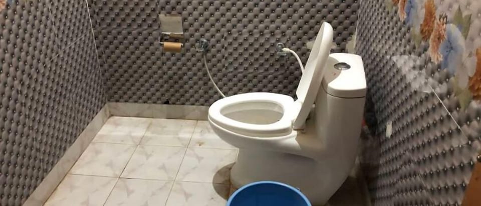 Shower, towels, soap, shampoo