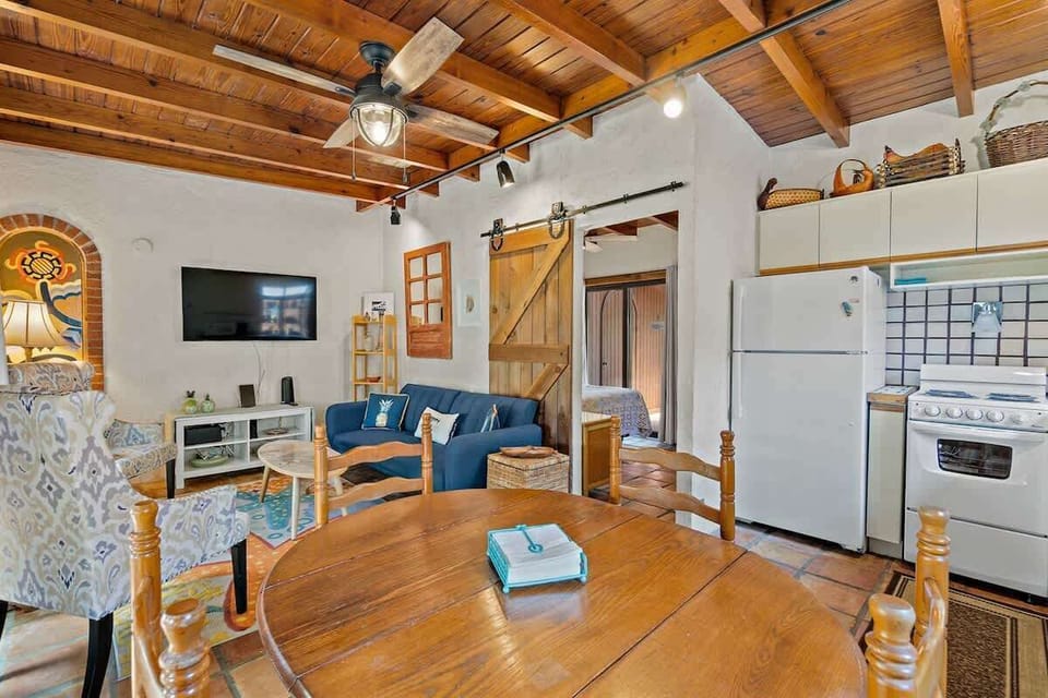Open Floorplan Living/Dining