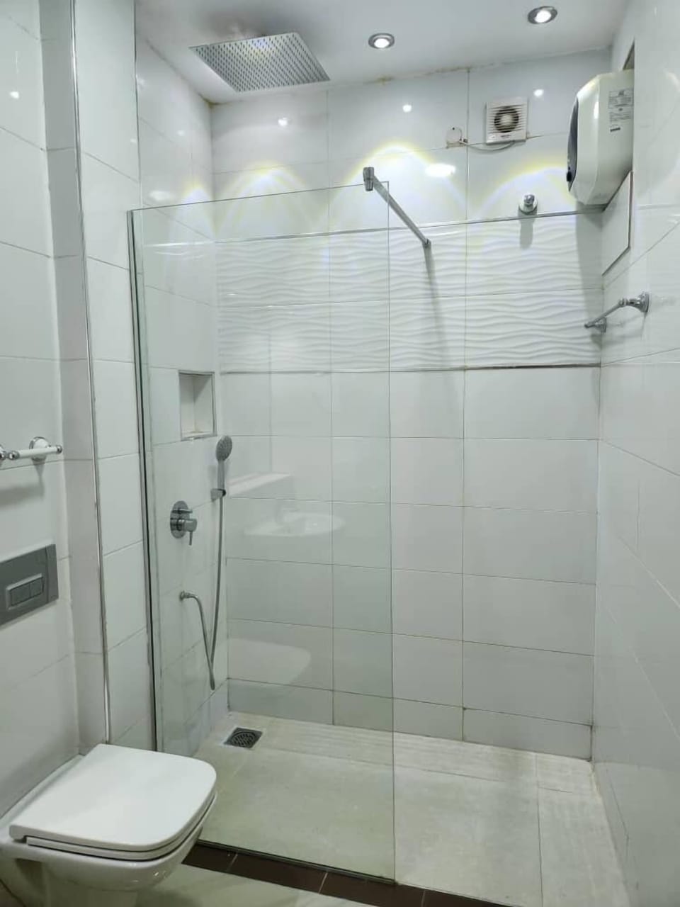 Deluxe Single Room, City View | Bathroom