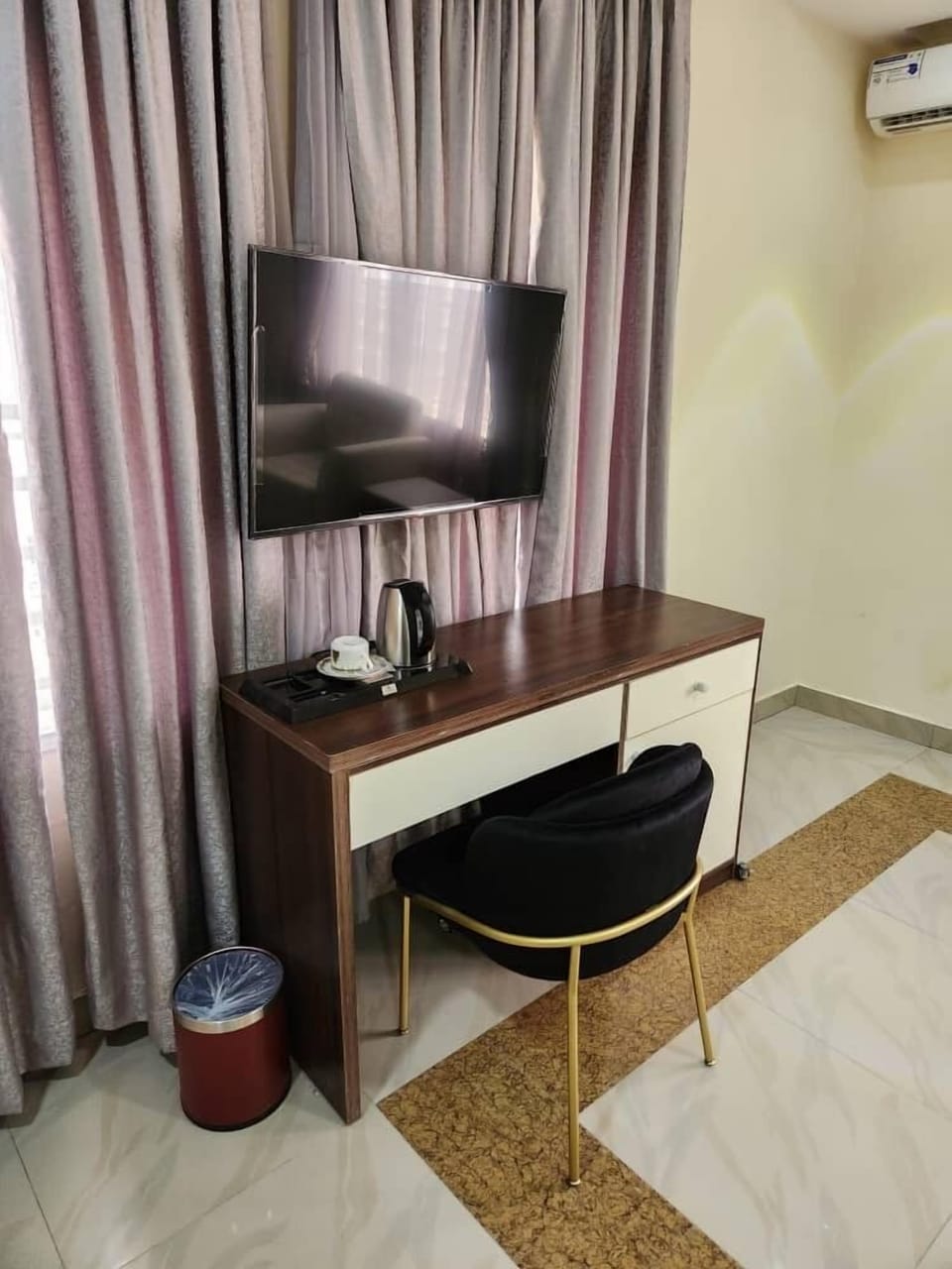 Deluxe Single Room, City View | Free WiFi