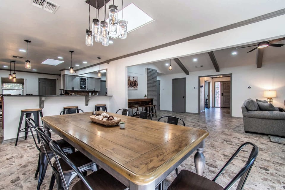 Dining Room 1
