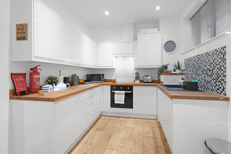Family Apartment | Private kitchen | Electric kettle