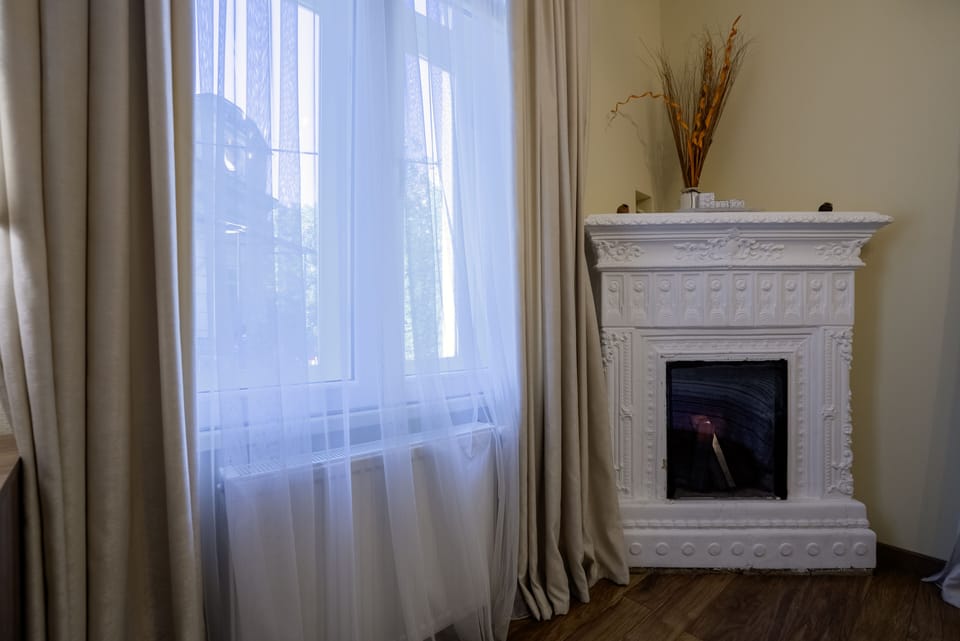 Luxury Suite | Iron/ironing board, free WiFi
