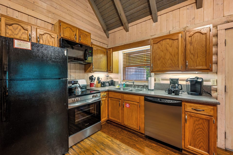 Enjoy home-cooked meals in this well-equipped kitchen with coffee makers!