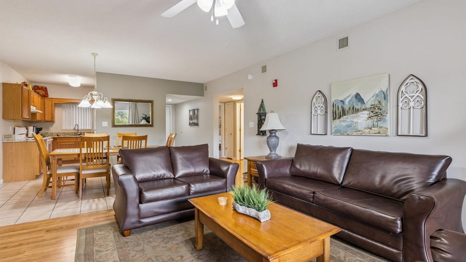 Whispering Pines Three Bedroom Walk-in level Vacation Rental Dow - Spacious Living Room with Gas Fireplace, Sleeper Sofa and SMART TV with Cable & WIFI throughout vacation rental