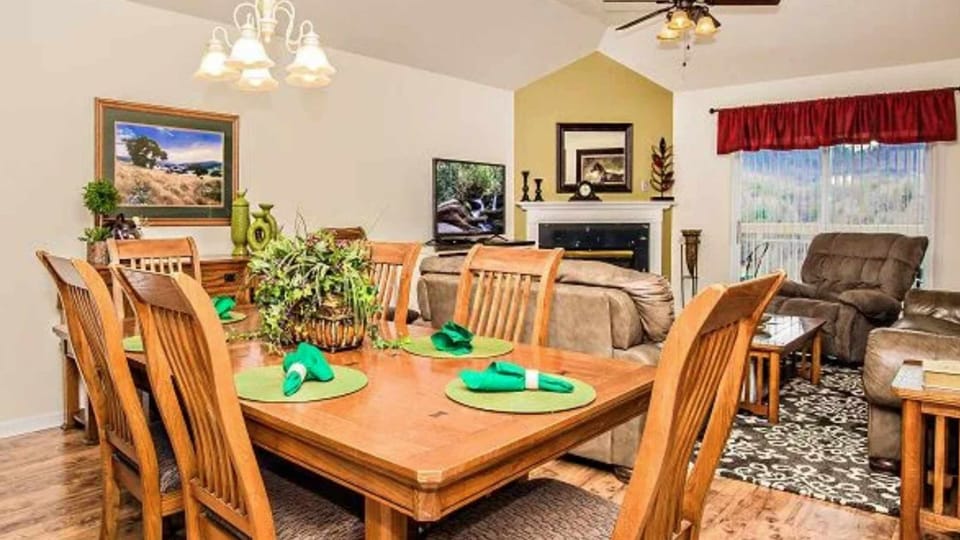 Whispering Pines 651 Penthouse Three Bedroom Sleeps 8 Pigeon For