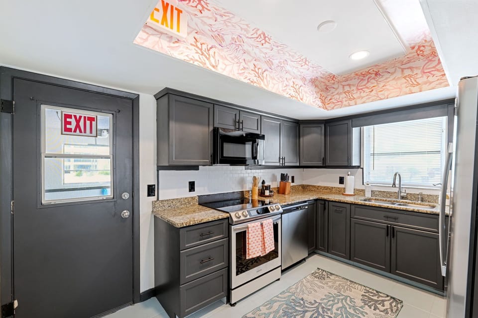 fully equipped kitchen