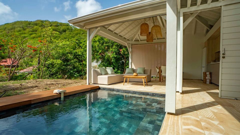 Villa Pompierre_extérieur + Piscine_edited