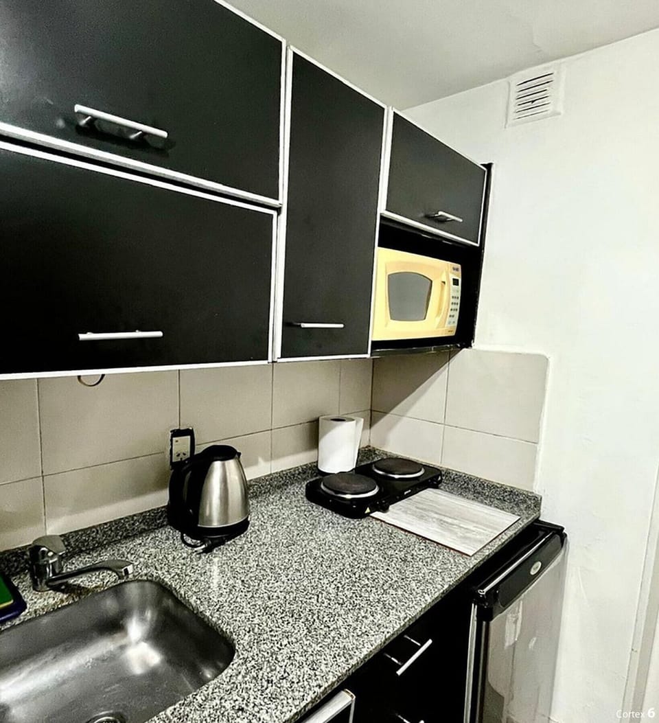 Basic Apartment | Private kitchen