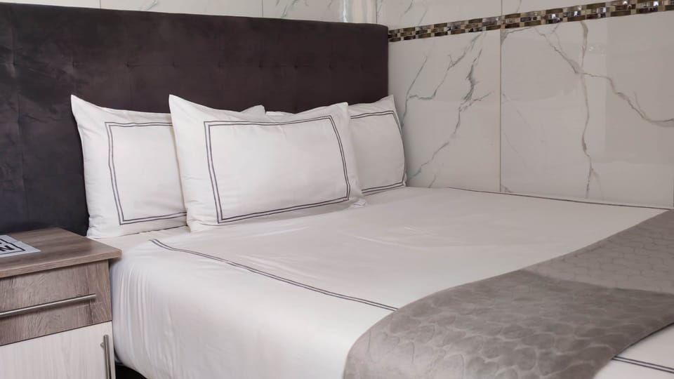 Deluxe Room | Free WiFi