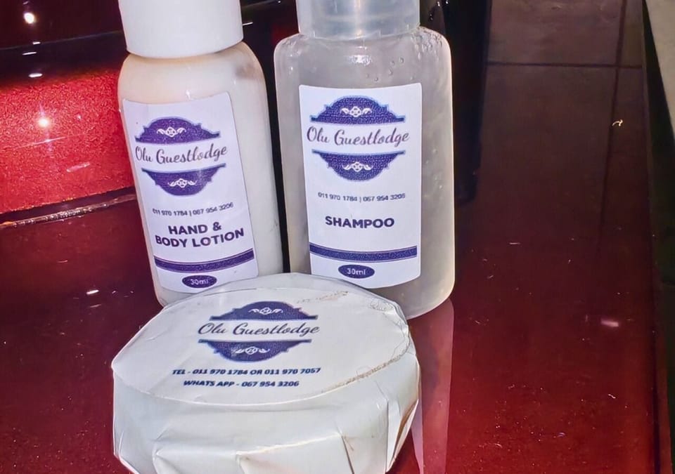 Room | Bathroom | Shower, towels, soap, shampoo