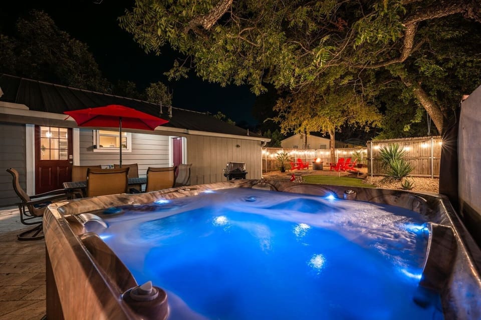 Enjoy the Ambiance of a quite evening as you relax in the inviting hot tub