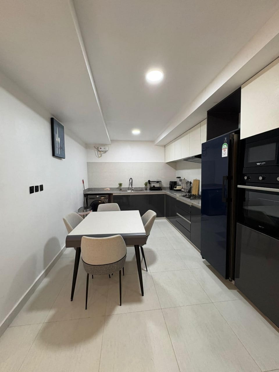 Luxury Apartment, Balcony, Courtyard View | Private kitchen | Full-size fridge, microwave, oven, stovetop