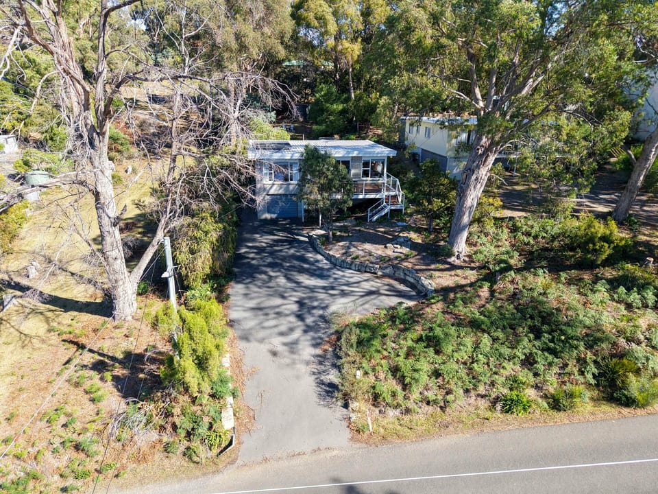 Conningham Rd Conningham Retreats Tasmania April 2025-7