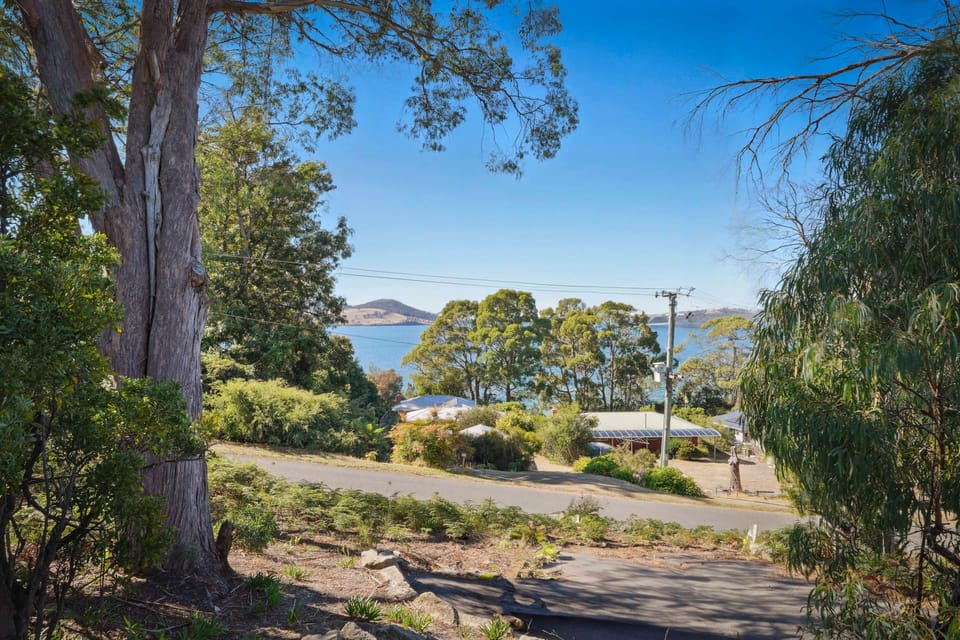 Conningham Rd Conningham Retreats Tasmania April 2025-20