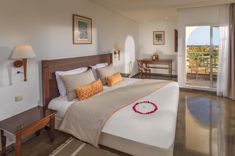 Premium bedding, minibar, in-room safe, desk