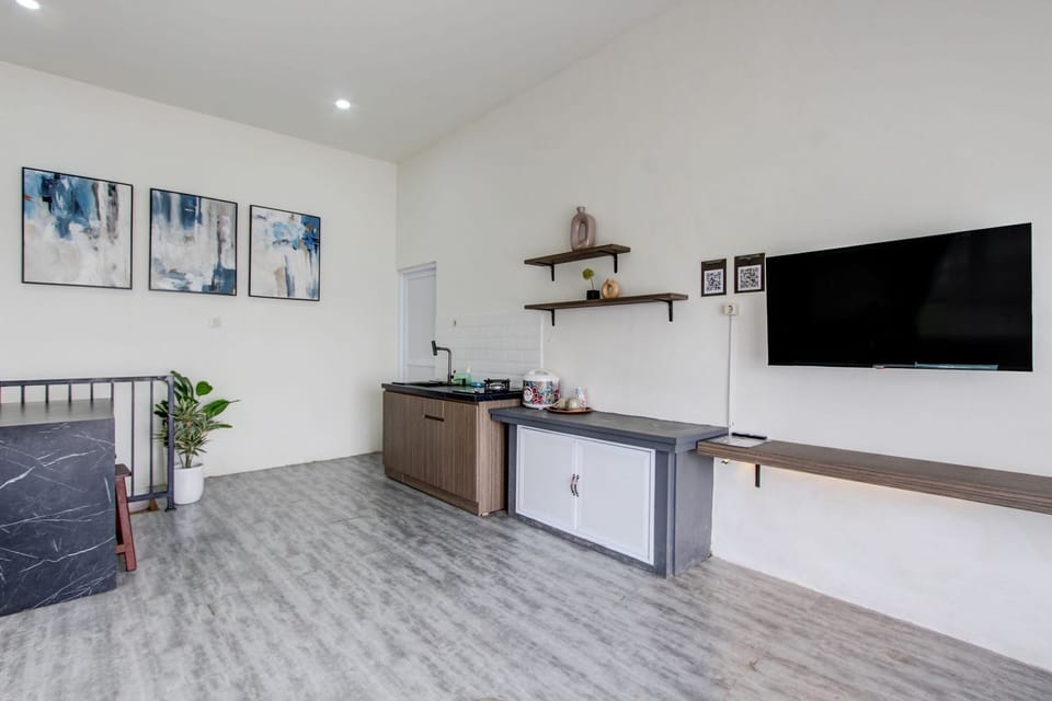 Deluxe Double Room | Free WiFi, bed sheets